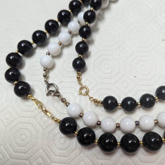 Lot of 3 VTG Black/White Gold Beads Lucite Beaded Necklace PAT Number in cladp - Picture 6 of 7
